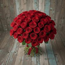 Букет 55 Красных роз Фридом #REPLACE_PRED# Упорной