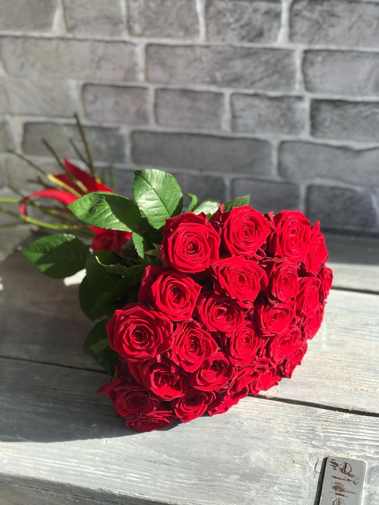 Букет Красные розы Фридом в Упорной