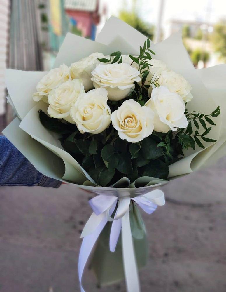 Букет Белые розы Проуд в Упорной