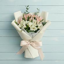 Букет цветов из:  Альстромерии в Упорной