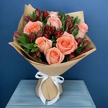 Букет цветов из:  Розы и Альстромерии в Упорной
