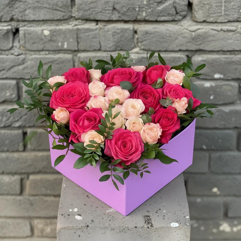 Цветочная композиция из Розы в коробке в Упорной