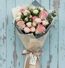 Букет цветов из:  Розы в Упорной