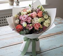 Букет цветов из:  Розы, Лизиантусы и Гвоздики в Упорной