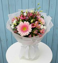 Букет цветов из:  Герберы, Альстромерии и Лизиантусы в Упорной
