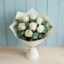 Букет Белые розы в Эвкалипте в Упорной